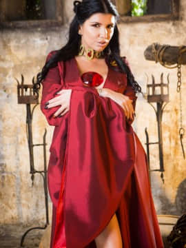 Queen Of Thrones Part 2 (A XXX Parody)_img_170