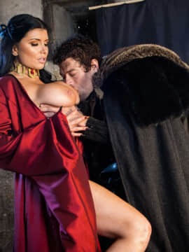 Queen Of Thrones Part 2 (A XXX Parody)_img_423