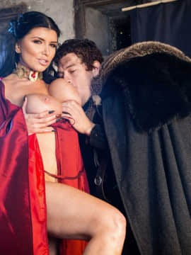 Queen Of Thrones Part 2 (A XXX Parody)_img_432