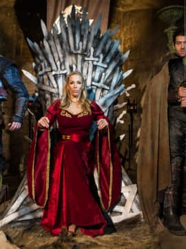 Queen Of Thrones Part 1 (A XXX Parody).zip_img_315