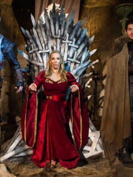 Queen Of Thrones Part 1 (A XXX Parody).zip_img_317