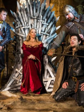 Queen Of Thrones Part 1 (A XXX Parody).zip_img_355