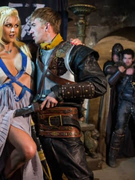 Queen Of Thrones Part 1 (A XXX Parody).zip_img_394