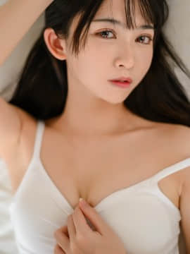 [鳗鱼霏儿] 白背心_(5)