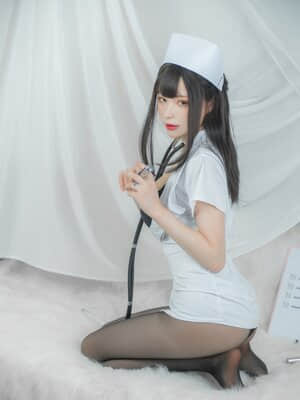 [起司块wii]白色护士_0007