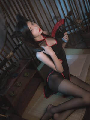 [南桃Momoko] 黑丝旗袍_sjhs02.com_0011