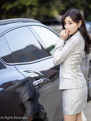 XIUREN No.2928: Yang Chen Chen (杨晨晨sugar)_XIUREN-No.2928-Yang-Chen-Chen-sugar-009