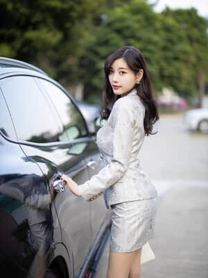 XIUREN No.2928: Yang Chen Chen (杨晨晨sugar)_XIUREN-No.2928-Yang-Chen-Chen-sugar-010