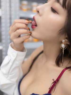 XIUREN No.3079: Chen Xiao Miao (陈小喵)_XIUREN-No.3079-Chen-Xiao-Miao-054