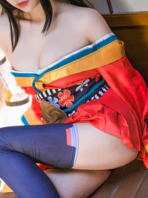 Momoko葵葵-真爱 大凤和服