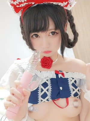 [Nagisa 魔物喵] かわいい白雪姫+4 videos_021