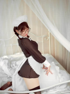 [周叽是可爱兔兔] 眼镜女仆 Sweet House Maid + 3V_16