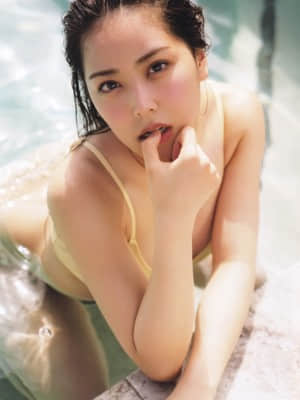 2019.06.19 白間美瑠 ファースト写真集 LOVE RUSH_IMG_20190802_0071