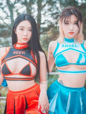DJAWA Photo - Tae Ri (태리) & Bomi (보미) - “Devil 666 & Angel 777”_DJAWA-Photo-Tae-Ri-and-Bomi-Devil-666-and-Angel-777-MrCong.com-023