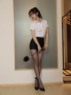 小女巫露娜- 老师 Sexy Teacher_09