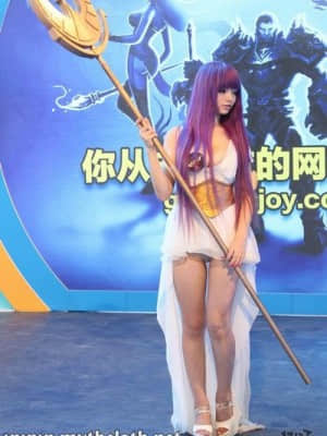 Athena sexy cosplay - Chinajoy event 2012 (Li-Ling Angel Baby)_009_311604_347374068675007_2029024956_n