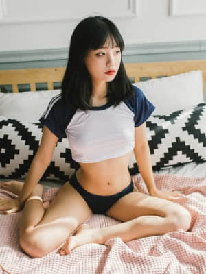 Jeong Jenny (정제니) – The First – Moon Night Snap_Jeong-Jenny-The-First-Moon-Night-Snap-110