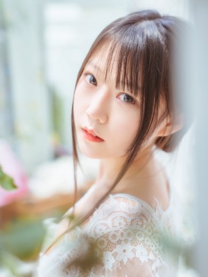 香草喵露露 - 玻璃房少女_13